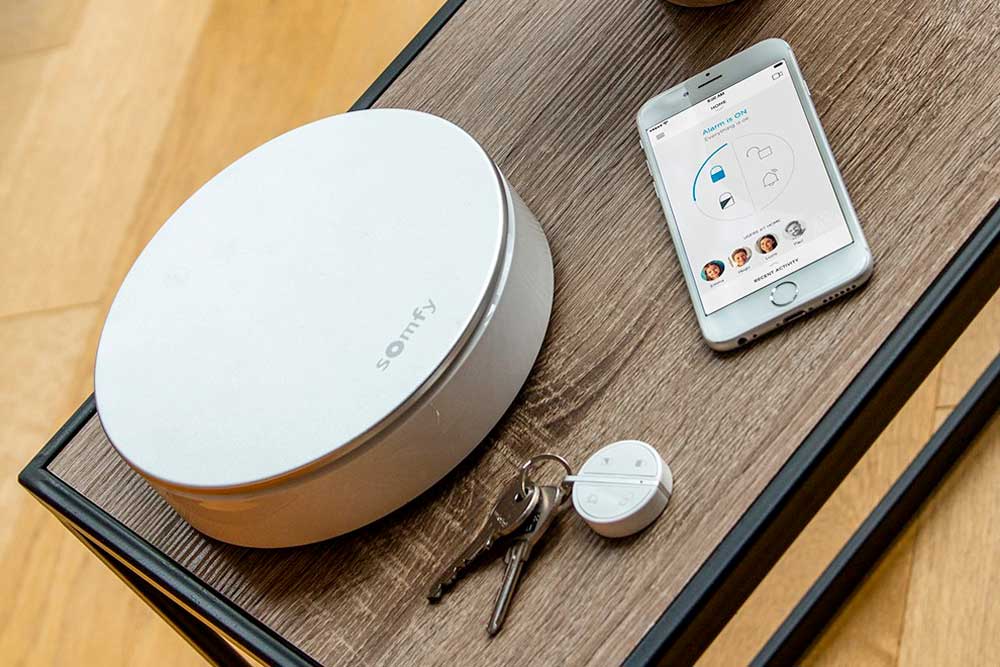 Somfy 1875230, Home Alarm Plus, Alarme sans fil connectée avec sirène  extérieure 112 dB