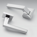 Poignée Alba en chrome poli et satiné pour porte, design Rosette Fabriqué en Italie, Colombo Design