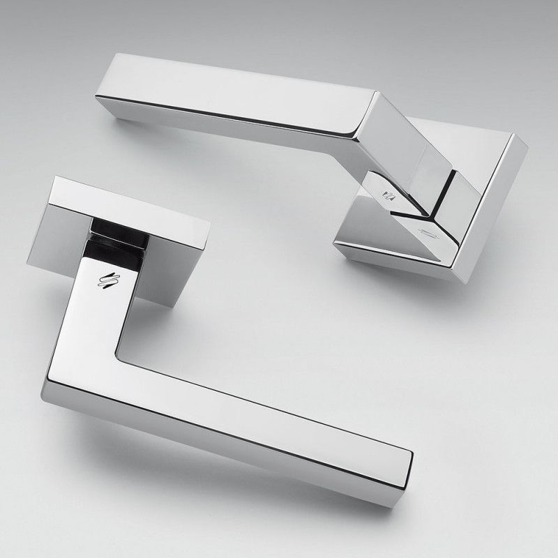 Poignée Alba en chrome poli et satiné pour porte, design Rosette Fabriqué en Italie, Colombo Design