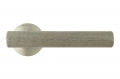 Poignée Juno Ciment Couleur Gris Tourterelle pour Porte sur Rosette du Designer Alessandro Dubini pour Mandelli