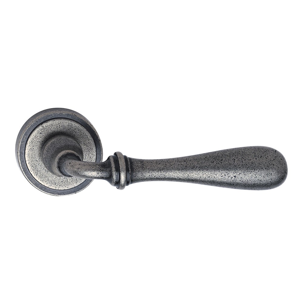 Poignée de porte d'architecture H1044 Oberon de l'architecte Vincent Van Duysen pour Valli & Valli