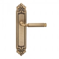 Epoque forme série Rania Poignée de porte sur la plaque Frosio Bortolo Slotted