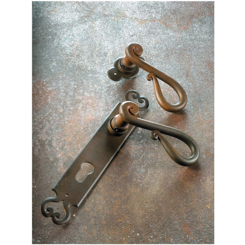 Poignée de Rome Galbraith sur la porte de la plaque