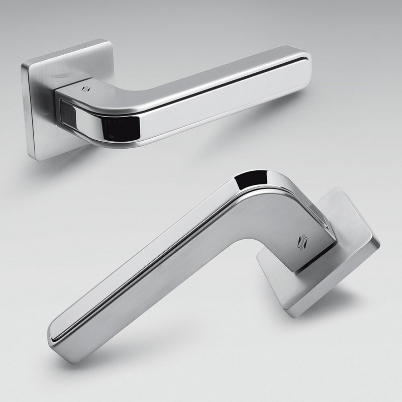 Poignée Alba en chrome poli et satiné pour porte, design Rosette Fabriqué en Italie, Colombo Design