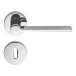 Outil Poignée de porte en chrome poli sur rosette par Michele De Lucchi Architecture pour Colombo Design