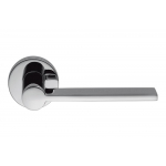 Outil Poignée de porte en chrome poli sur rosette par Michele De Lucchi Architecture pour Colombo Design